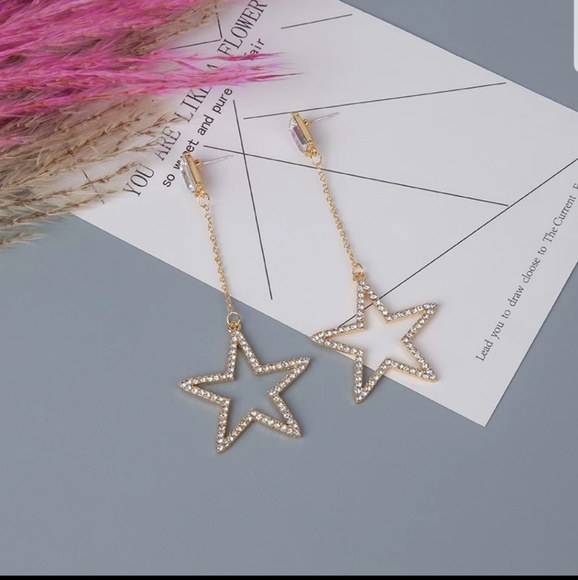 ●New five pointed star crystal dangle earrings - Picture 2 of 2